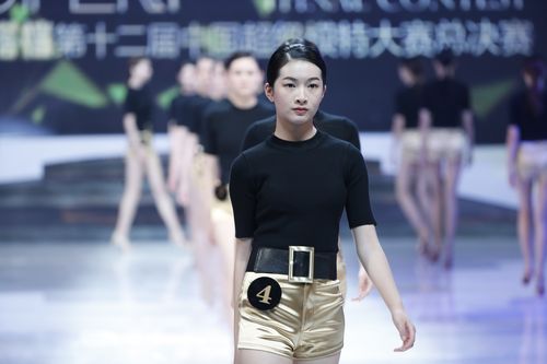 年龄虽小 却从不胆怯——专访"超级模特奖"获得者王一诺