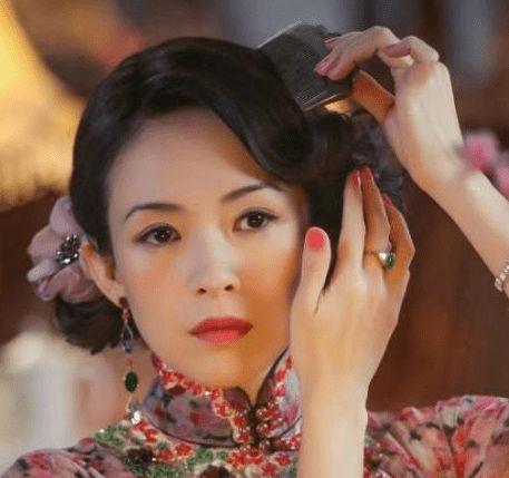 章子怡将翡翠戴出古典范旗袍加身更是婉约迷人你心动了没