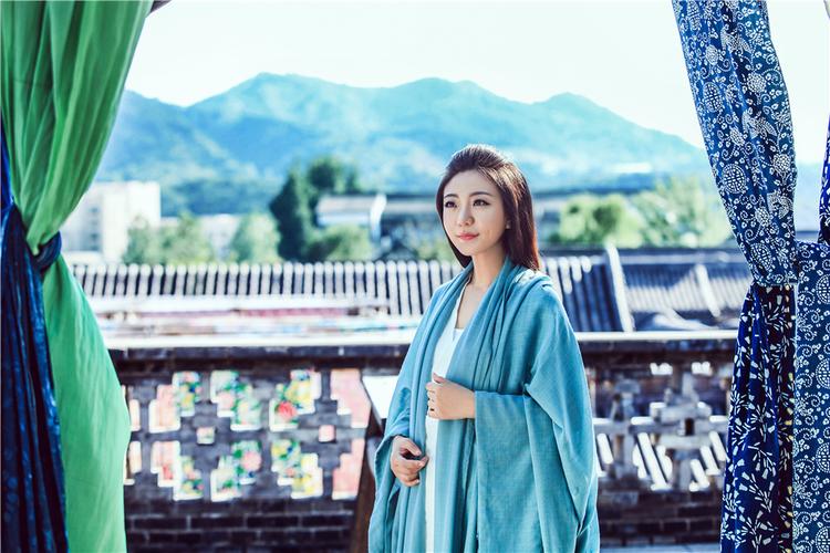 组图:刘珂矣主题写真曝光 素简清韵回归本真_高清图集_新浪网