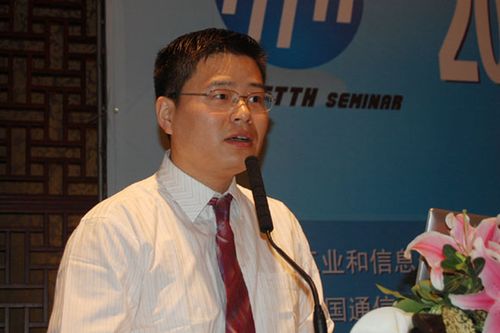 通信工程硕士,博士在读,高级工程师,注册自动化系统工程师,获证监会