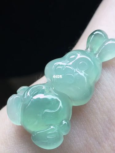 翡翠小兔子92_兔子_翡翠_时尚_配饰