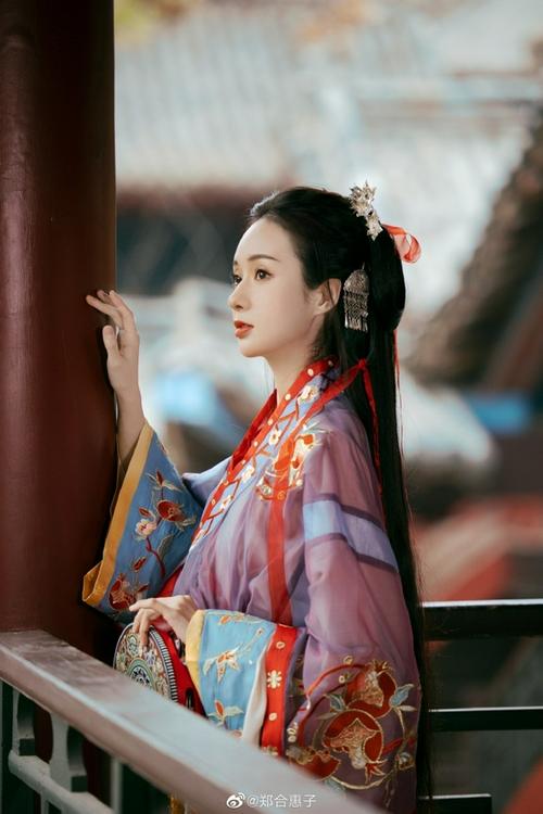 郑合惠子古装写真曝光明艳大方美如画