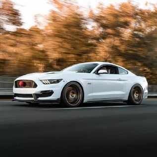 福特野马男生头像