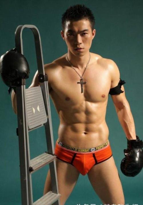 欧豪八块腹肌人鱼线 (第1页)