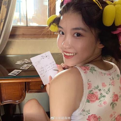 如何评价半藏森林 cos 春丽疑似接到腾讯广告,后又澄清系误会一事?