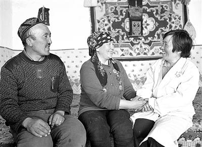 嘎拉 内蒙古草原 草原故事 "村民健康是最大收获"   从新疆哈密市出发