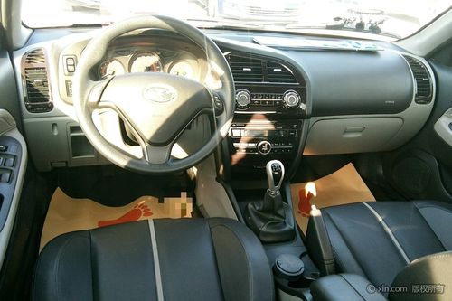 东南v3菱悦 2015款 1.5 手动 风采版