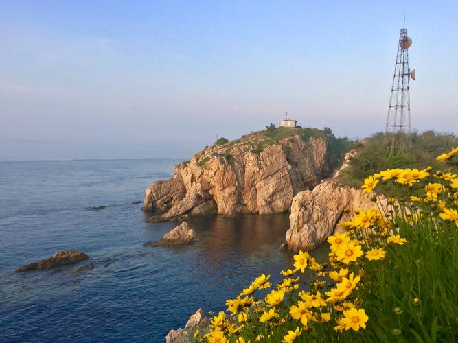 大连石槽地标性景观一一老人与海(手机拍摄)(副本)