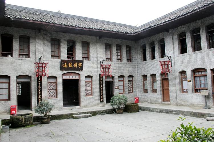 青木川最有名的三处景点魏辅唐的院子,烟管,旱船房,当然还有魏辅唐