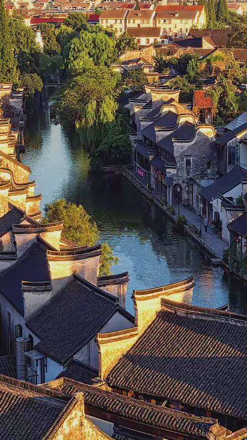 这首传唱度很高的花僮撕夜唱的真不错抑扬顿挫