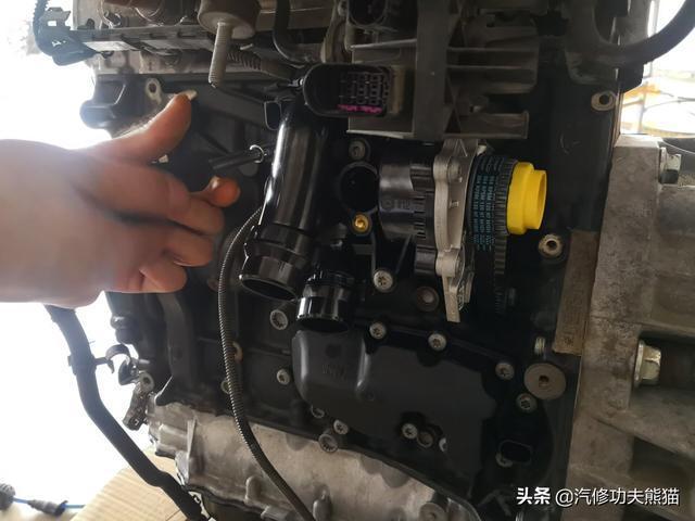 安徽淮南一台上海大众途观多年因烧机油困扰远赴永康接受手术解决