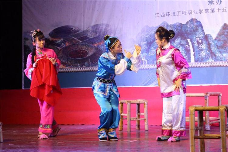 赣南采茶戏进校园 传播中华文化精粹