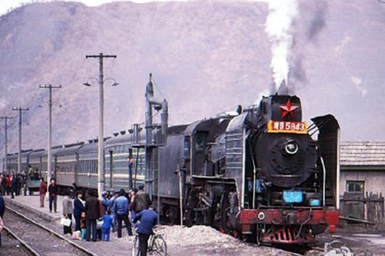 1988年,传统的蒸汽火车.