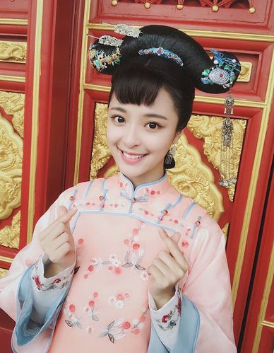 花落宫廷错流年