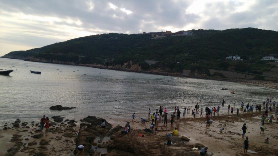               东海渔村免费沙滩