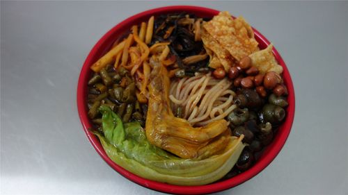 正文  6,螺蛳粉卤鸭脚,卤猪手,卤鸡蛋,卤鸭翅等卤菜的制作 7,螺蛳粉