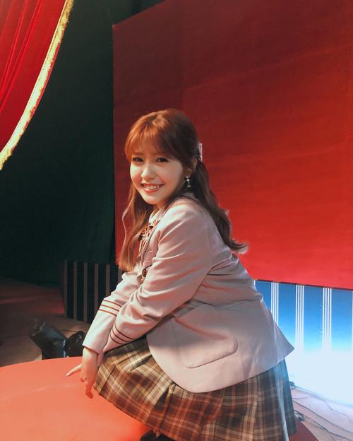 赖美云甜美学生制服照图片210