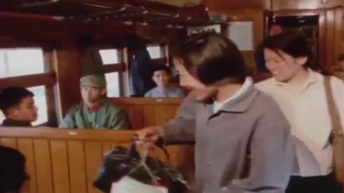 60年代70年代火车站绿皮火车