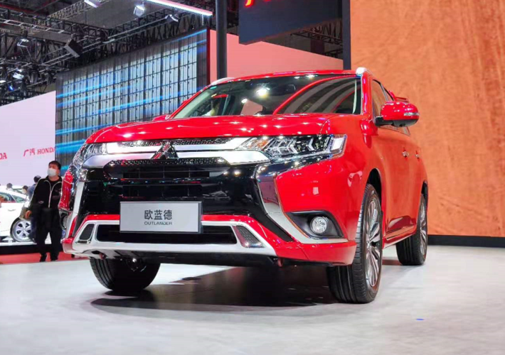 上海车展丨三菱suv家族再添"新丁",欧蓝德舒享版正式发布