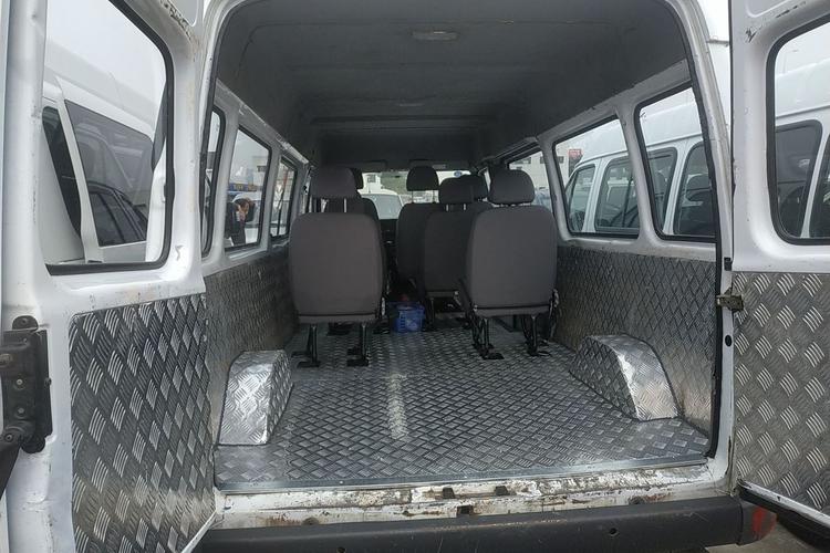 江铃 特顺 2017款 2.8t商运型长轴中顶6/7/8座jx493