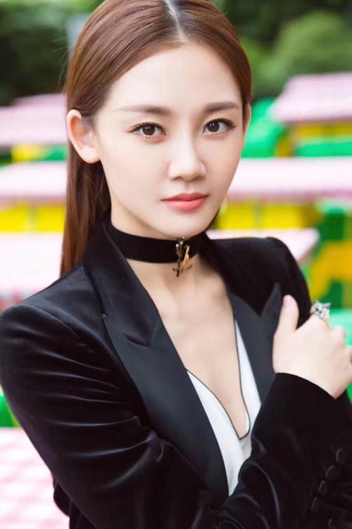 苗苗生活照 苗苗图片