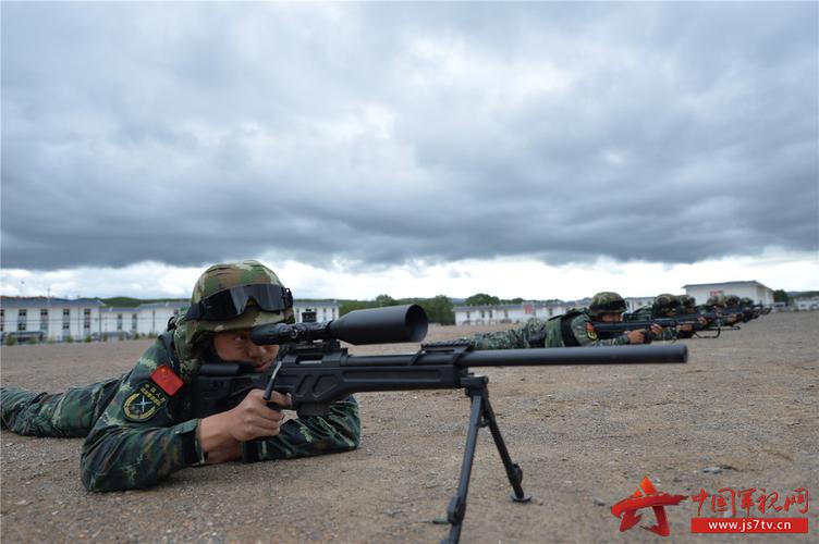 甘肃武警:"战场幽灵"狙击手是怎样练成的
