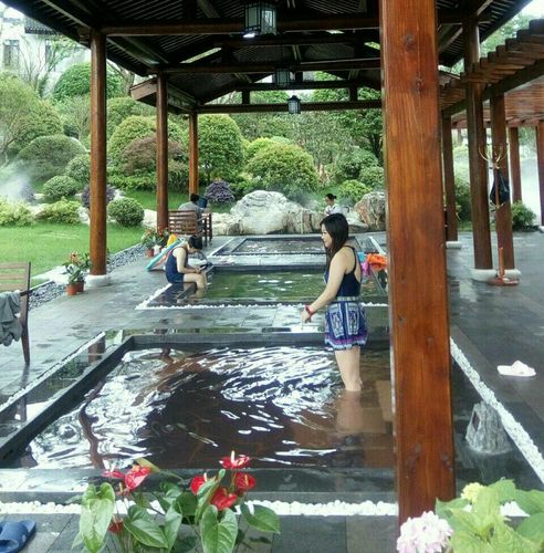 瓮安花间池温泉