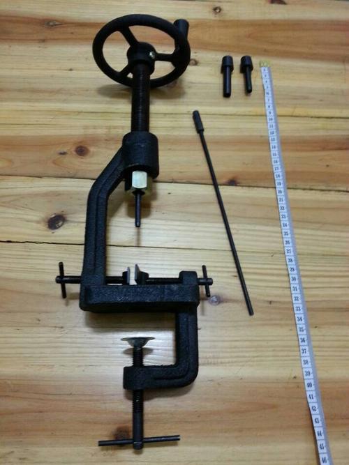 供应手摇钻孔器 教学仪器 厂家直销 质量保证