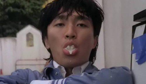 吃饭的时候千万别看盘点周星驰电影里恶心的镜头