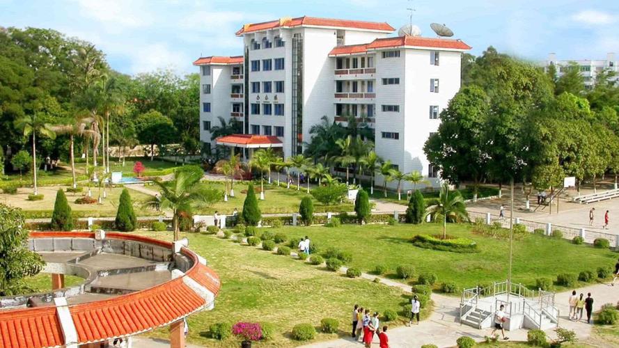 广西民族中等专业学校