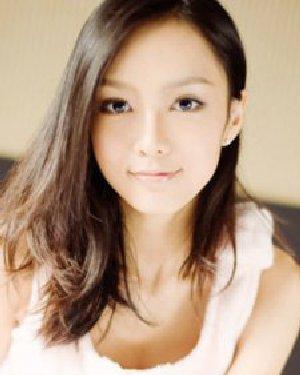 王思聪女友王颖长发短发 非常清纯惹人怜爱