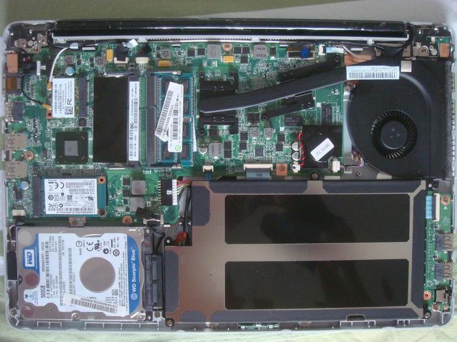 lenovo联想u410拆机加装固态硬盘和内存条