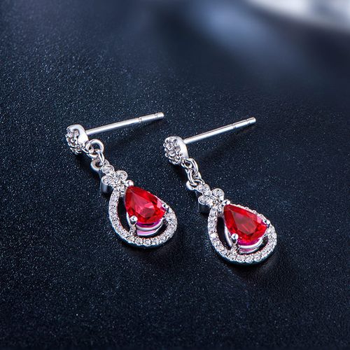 天然红宝石1.135卡18k金镶钻经典款耳坠 水滴形 国检证书