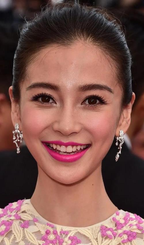 无精修的明星脸才是真实的,看了杨颖的生图你们还羡慕