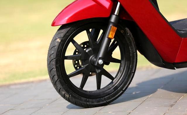 本田在2018年末,在国内推出了首款电动踏板车vgo,售价