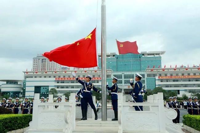 升国旗 升旗 升旗仪式 650_434