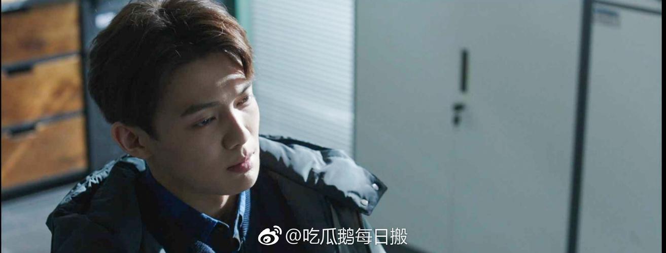 一直默默无闻乖萌乖萌的大学老师韩天峰李逸男