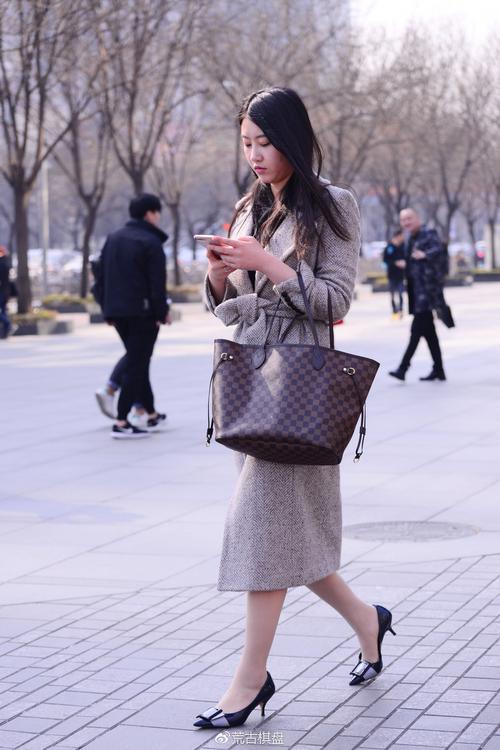 摄影街拍:春季里的时装_荒古棋盘_新浪博客