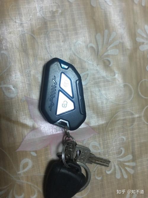 爱玛电动车遥控钥匙拆解换电池