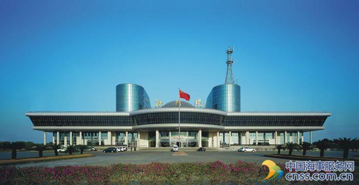 重要基础以及珠三角西部地区连接港澳市场的口岸,江门港口该如何发展?