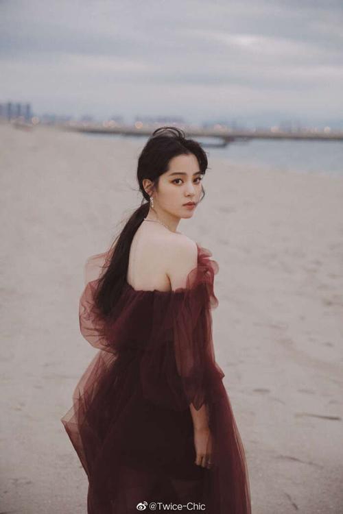 欧阳娜娜 红裙礼服 摄影师chris崔峻超