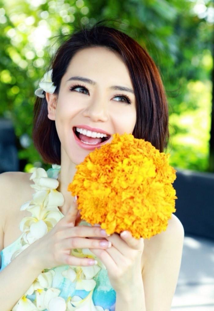 《美女如云》《爱情自有天意》《我的播音系女友》《世界上的另一个我