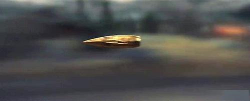 分内弹道和外弹道,分别对应膛内运动和膛外飞行,而旋转对子弹稳定性的