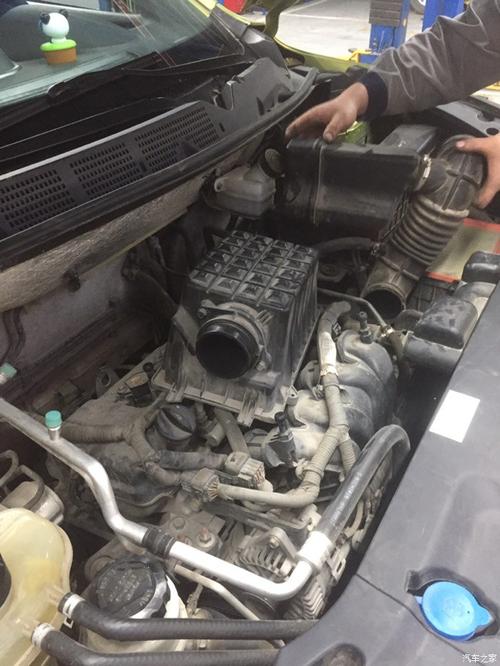 (2014款海马s5至尊)保养加清洁节气门,更换火花塞
