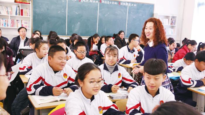 tb注册送菜金:首山镇二中优秀课开赛 比拼正酣