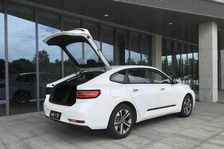 实用又好看,五款刚出炉的高颜值掀背车盘点,最低不足六万