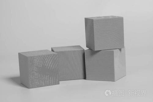 在灰色的背景上的木制立方体照片-正版商用图片01wcqo