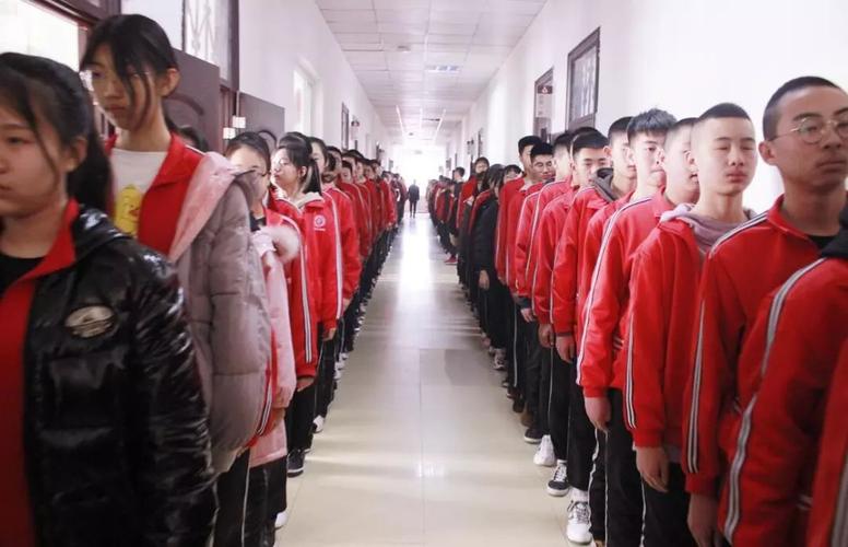 文武兼备,百炼成钢|大庆左思学校2019【迎新·收心】开学之军训
