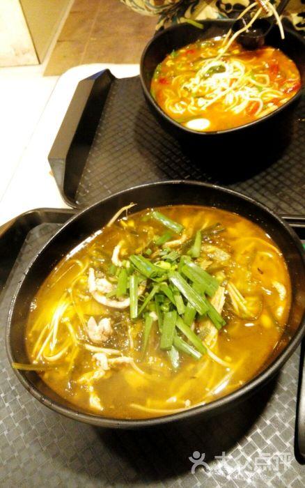酸菜肉丝米线