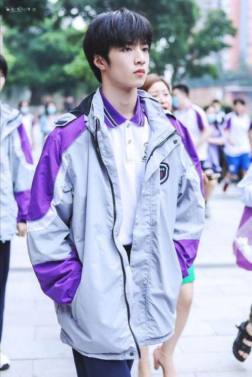 时代少年团那些年行走的招生简章做校友也挺傲娇的吧